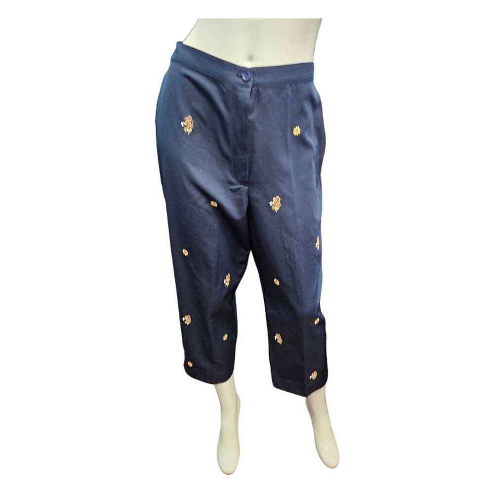 Alfred Dunner Navy Embroidered Capri Pants Womens SZ 8P Butterfly Floral